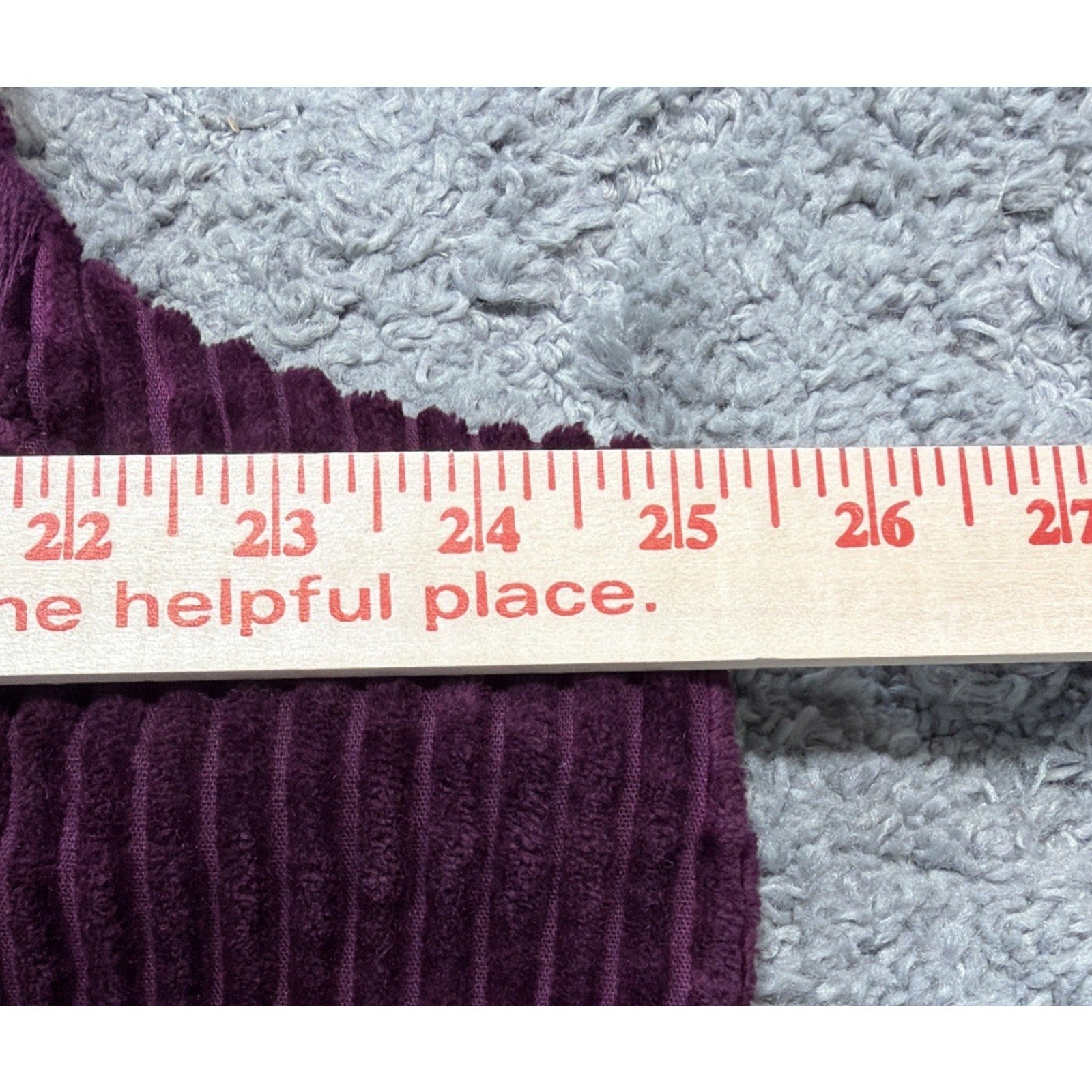 Woolrich Women’s Kinsdale Corduroy Vest in Blackberry 2XL