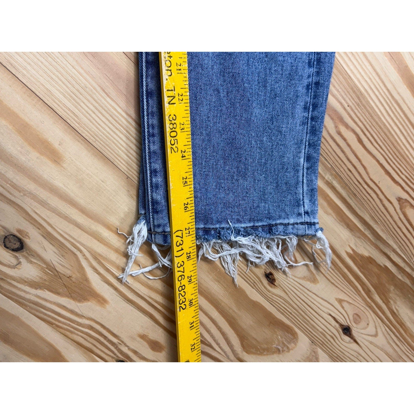Flying Monkey Black Label Woman’s Size 26 New Tags 27.5” Inseam Blue Denim NWT