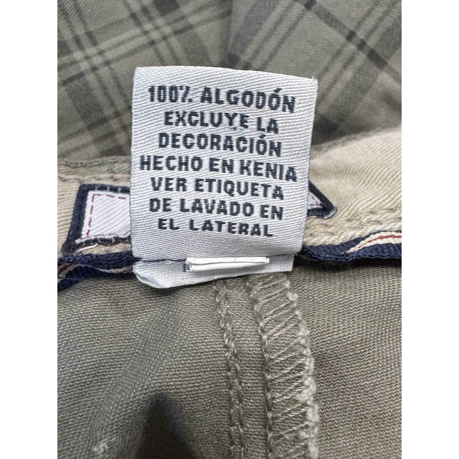 IZOD Men’s Green Plaid Cargo 100% Cotton Shorts Men’s Size 42