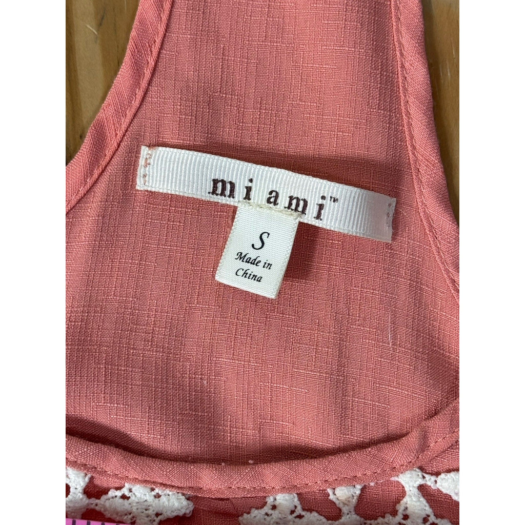 Mi Ami Peach & Ivory Geometric Crochet Small Tank top