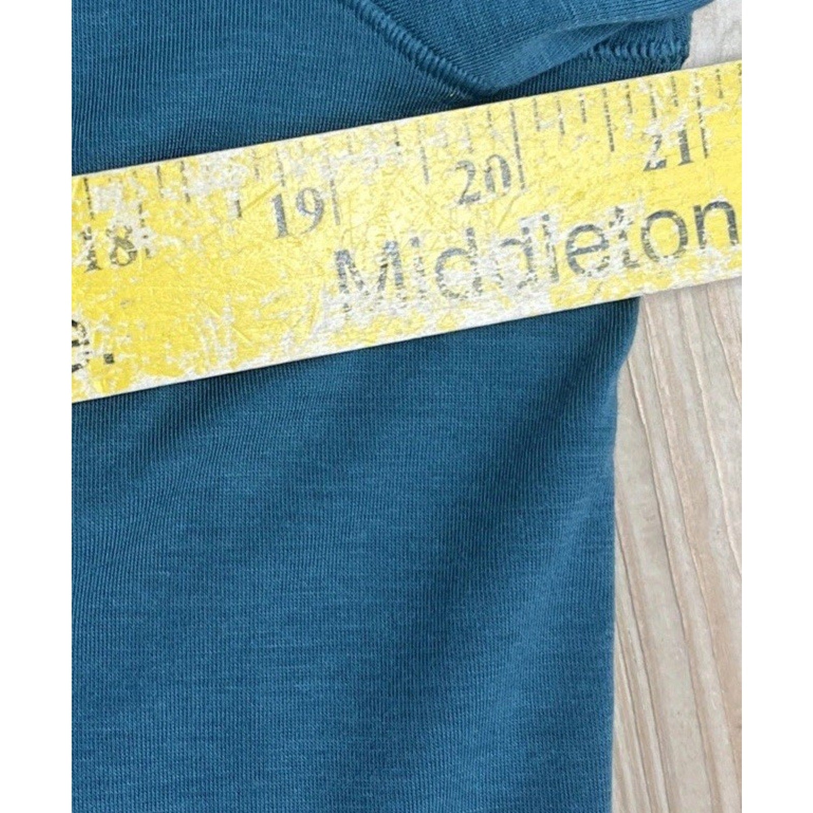 Old Navy Active T-Shirt Men's XL Green Short Sleeve 4 Way Stretch Dry Fit