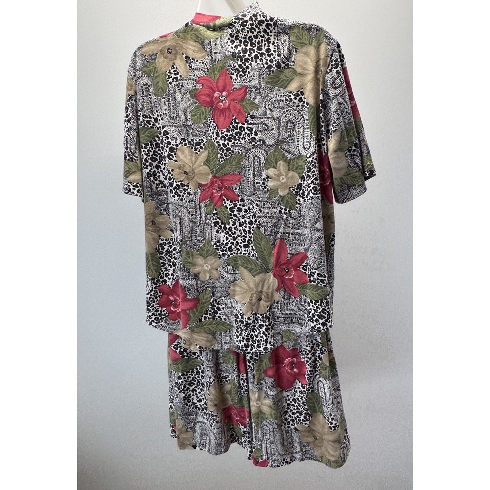 Vintage Land ‘n Sea Floral Animal Print Blouse & Shorts Set Size Medium
