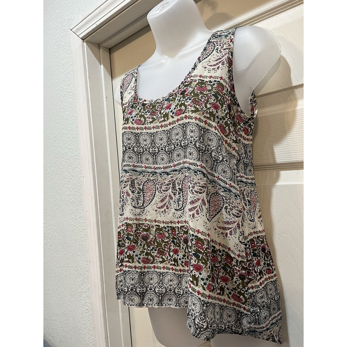 Women's Dots Cream Pink Floral Sleeveless Peplum Weekend Chic Top Size Small