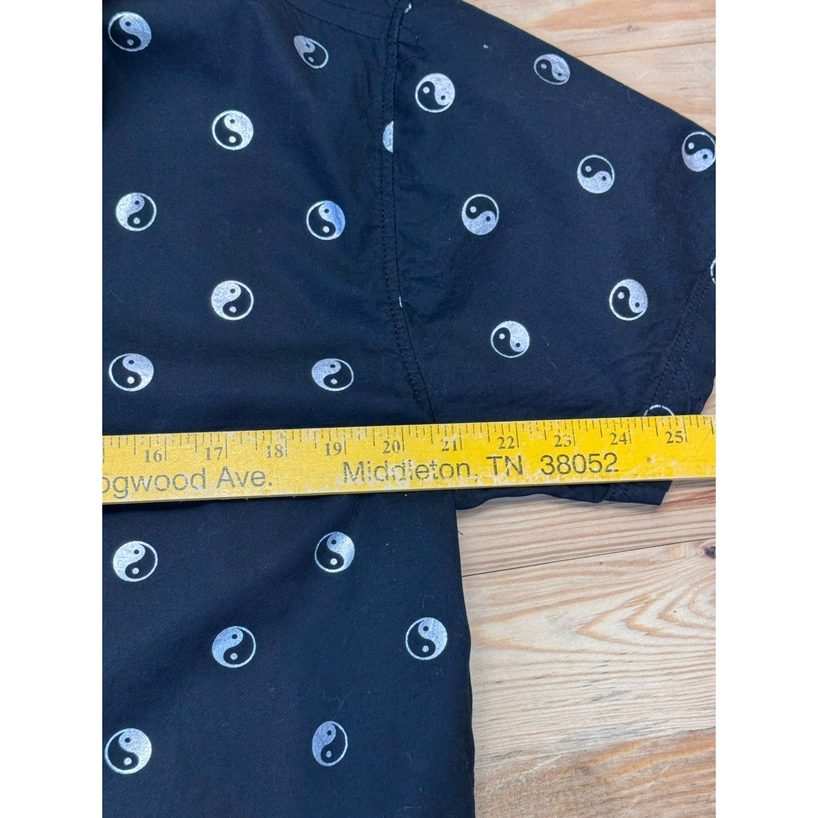 Drill Clothing Company Button Up Ying Yang Shirt Men’s Size Large Black