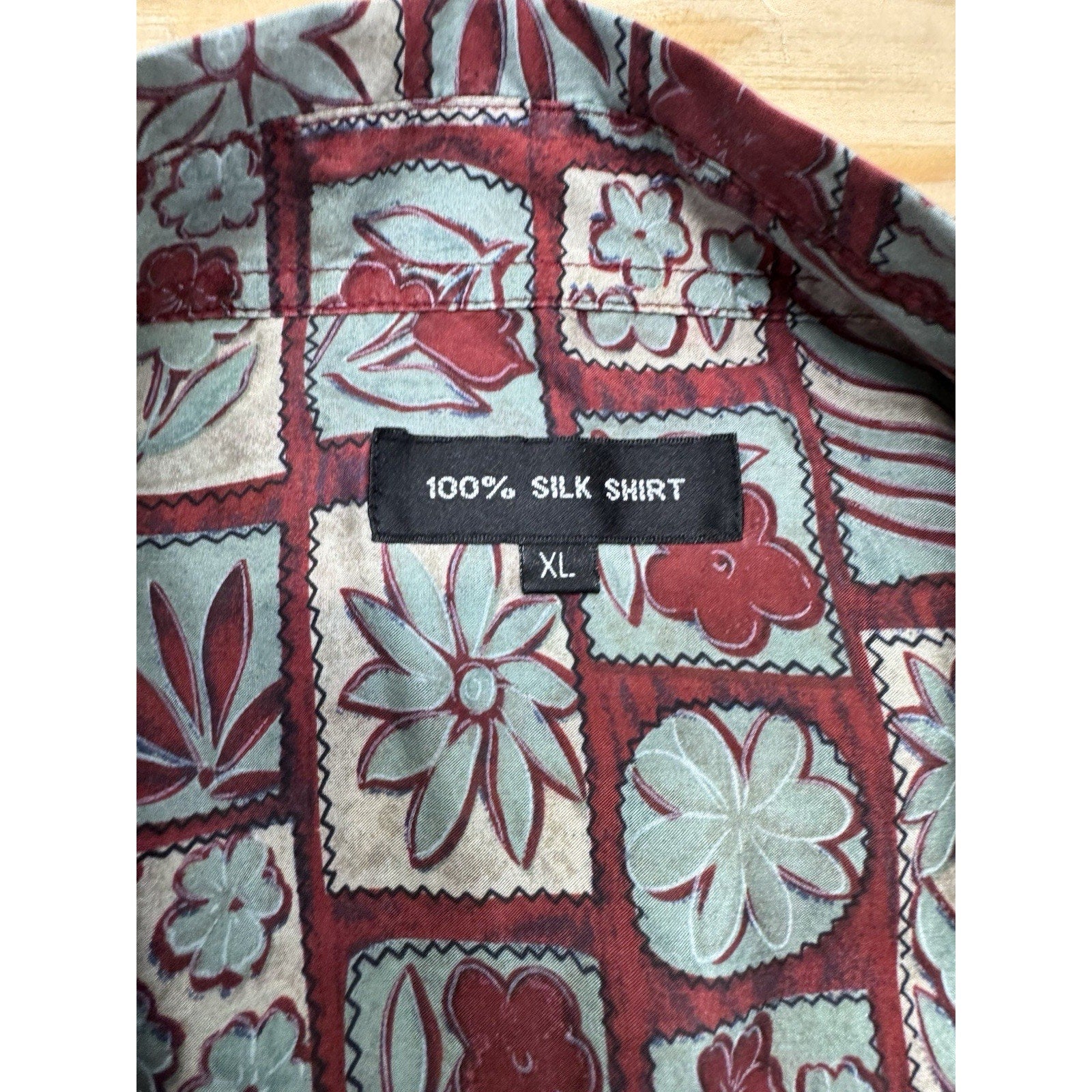 AOP Island Republic 100% Silk A Declaration of Style Button-Down Tee Men's XL