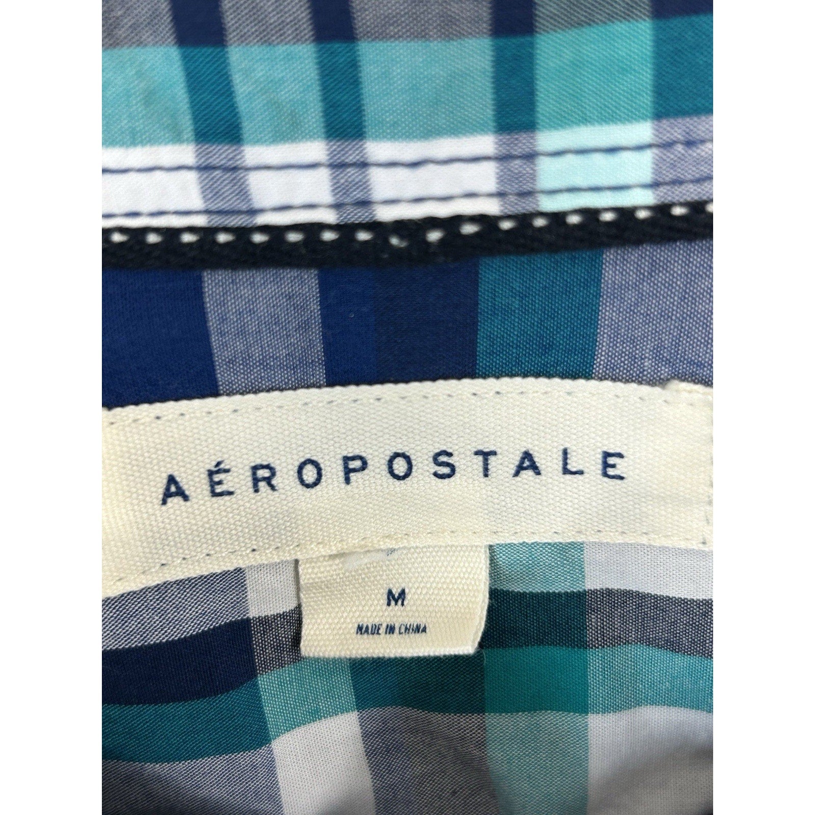 Aeropostale Long Sleeve Button Down Shirt Mens Size M Green Plaid 100% Cotton.