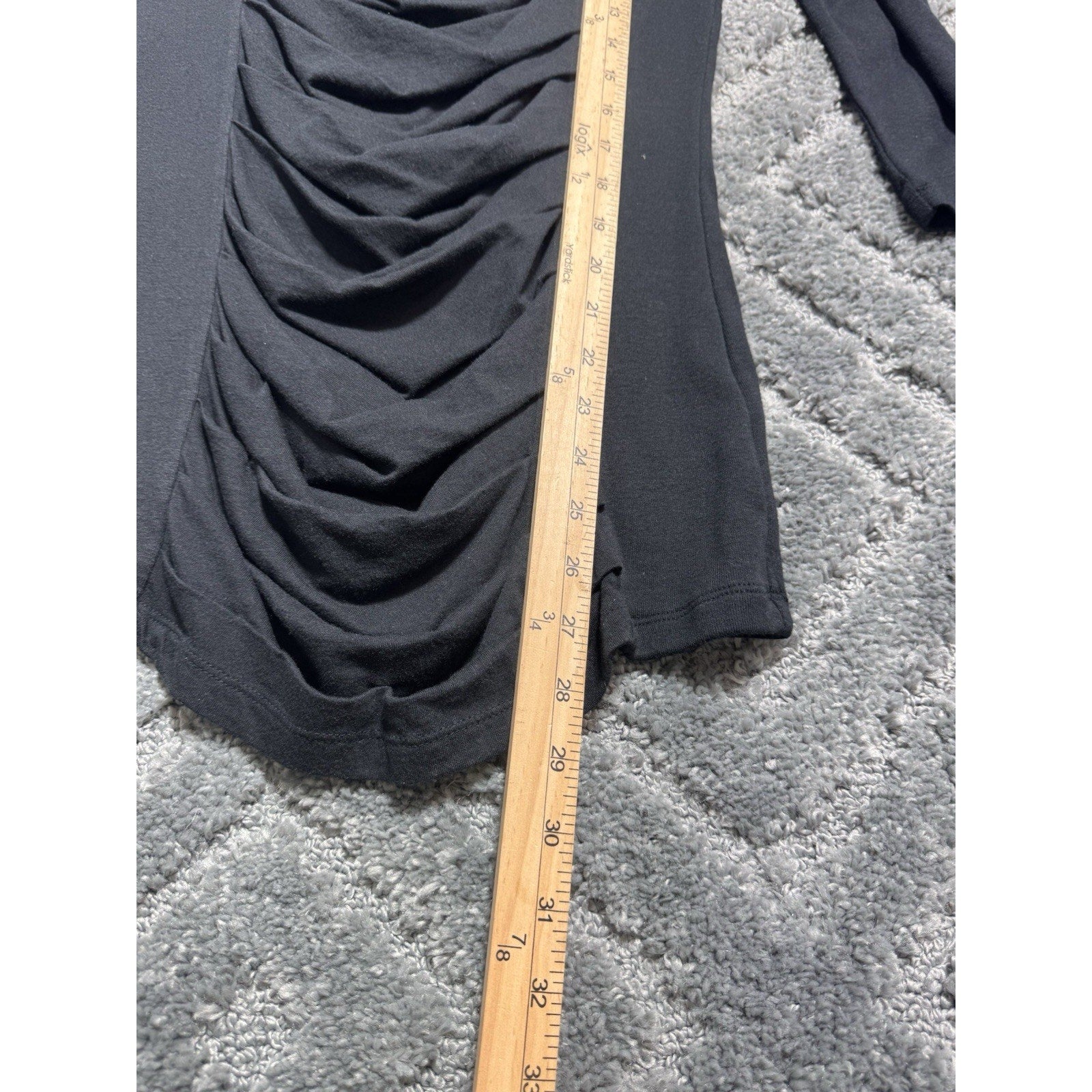 EXPRESS SEXY BASIC DARK Black TOP- 3/4 SLEEVE -FRONT DESIGN Women’s Size Large