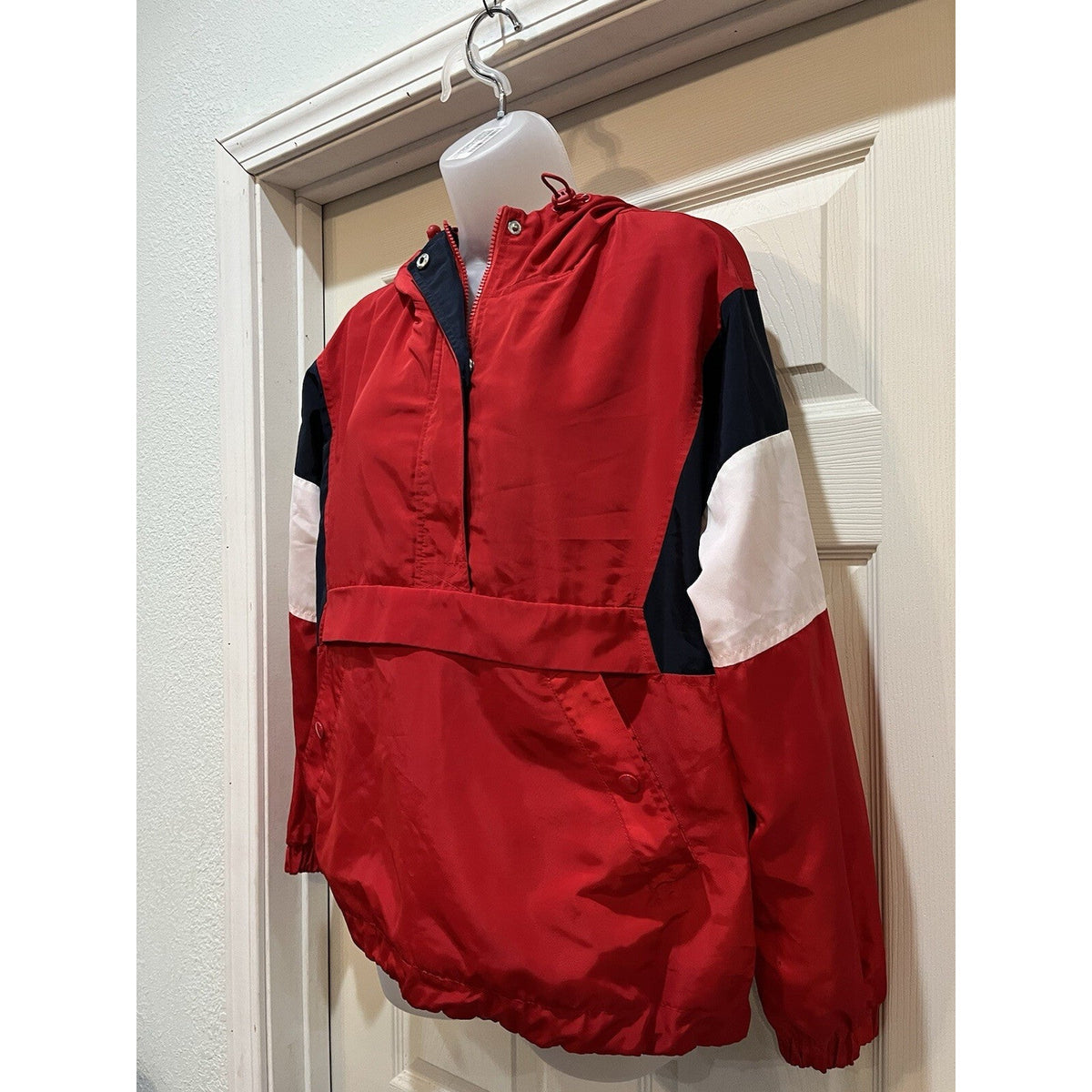 Forever 21 Women’s Red White Color Block Full Zip Jacket Hooded Size Medium