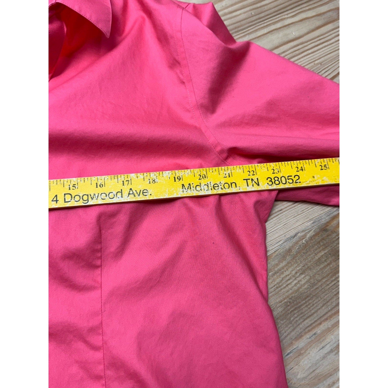 Chicos Wrinkle Resistant Button Up Shirt Size 3 US XL Coral Pink Long Sleeve