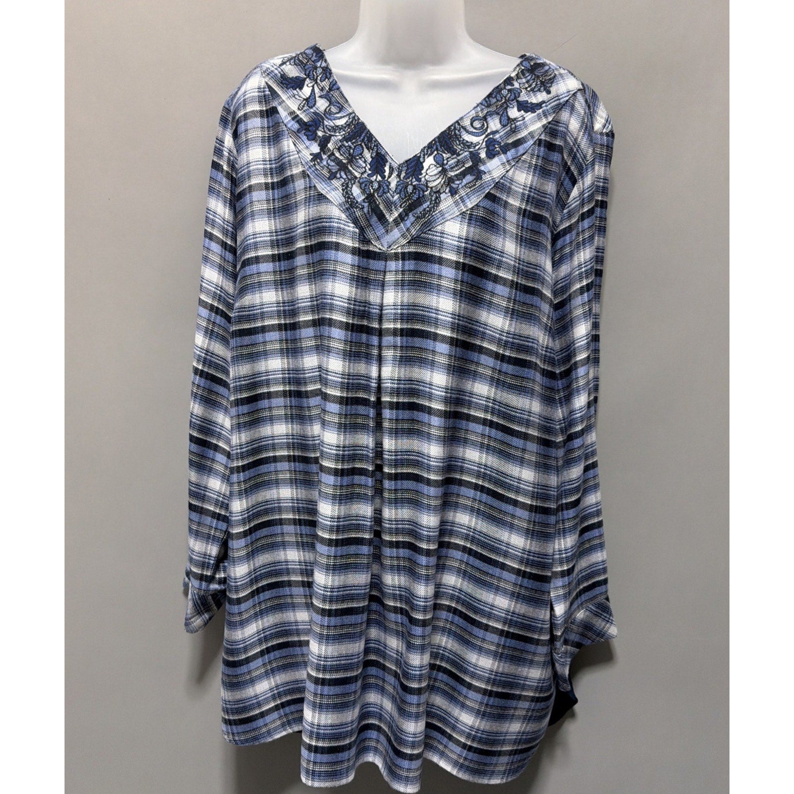 Christopher & Banks Womens Tunic Blouse Top Blue Embroidered V Neck Plus 3X NWT