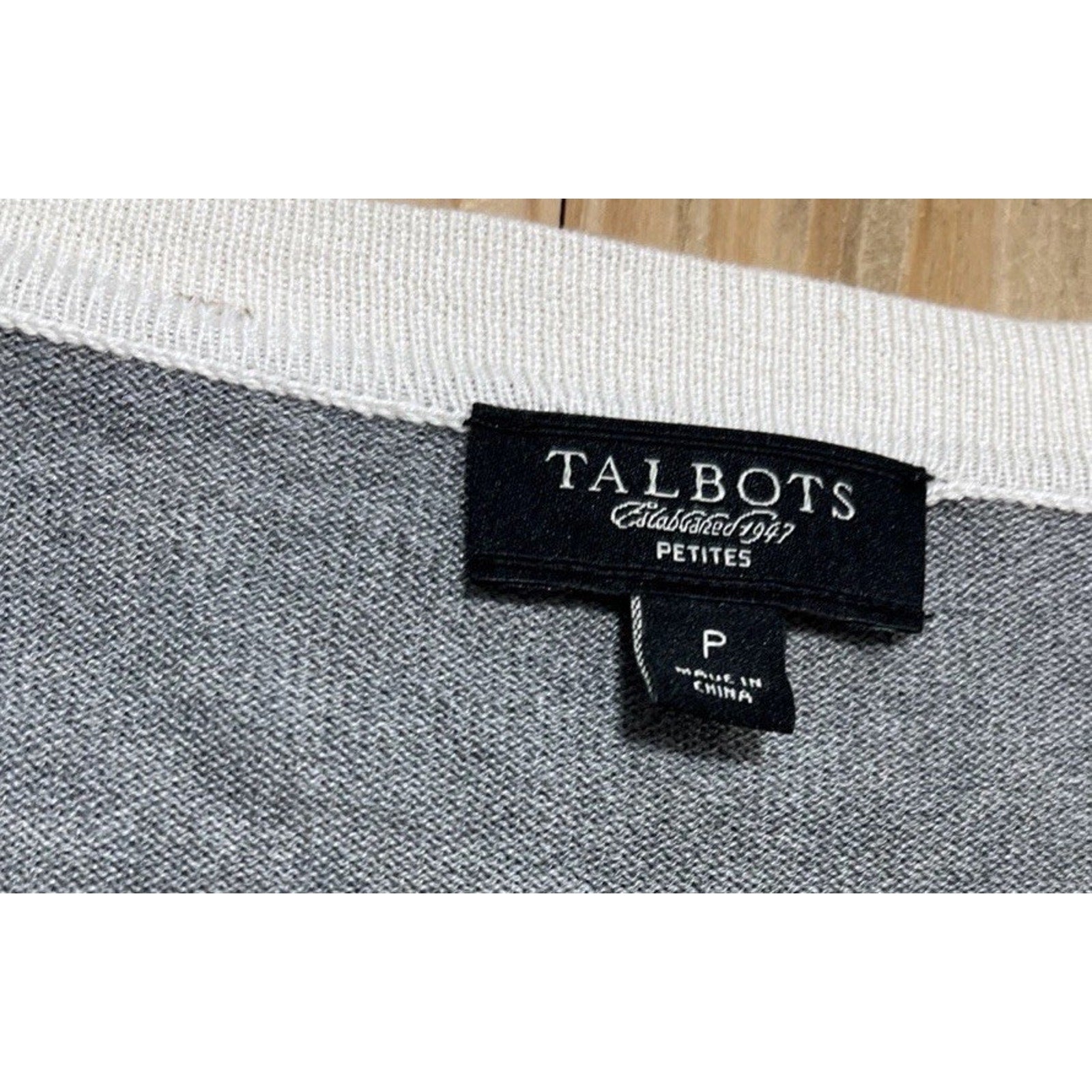 Talbots Silk Blend Woman Gray Ivory Button-Up Cardigan Sweater Sz Petite