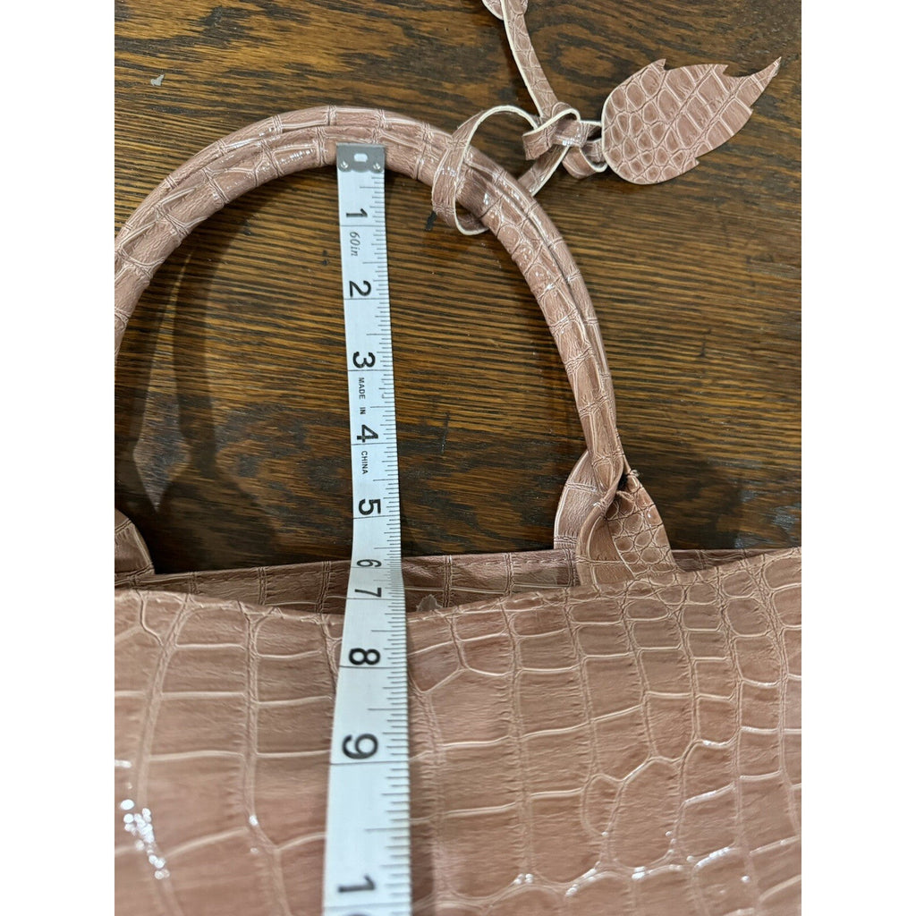 Women’s Peach Shoulder Bag With Leather Leaf Accessory Tag Small Open Purse