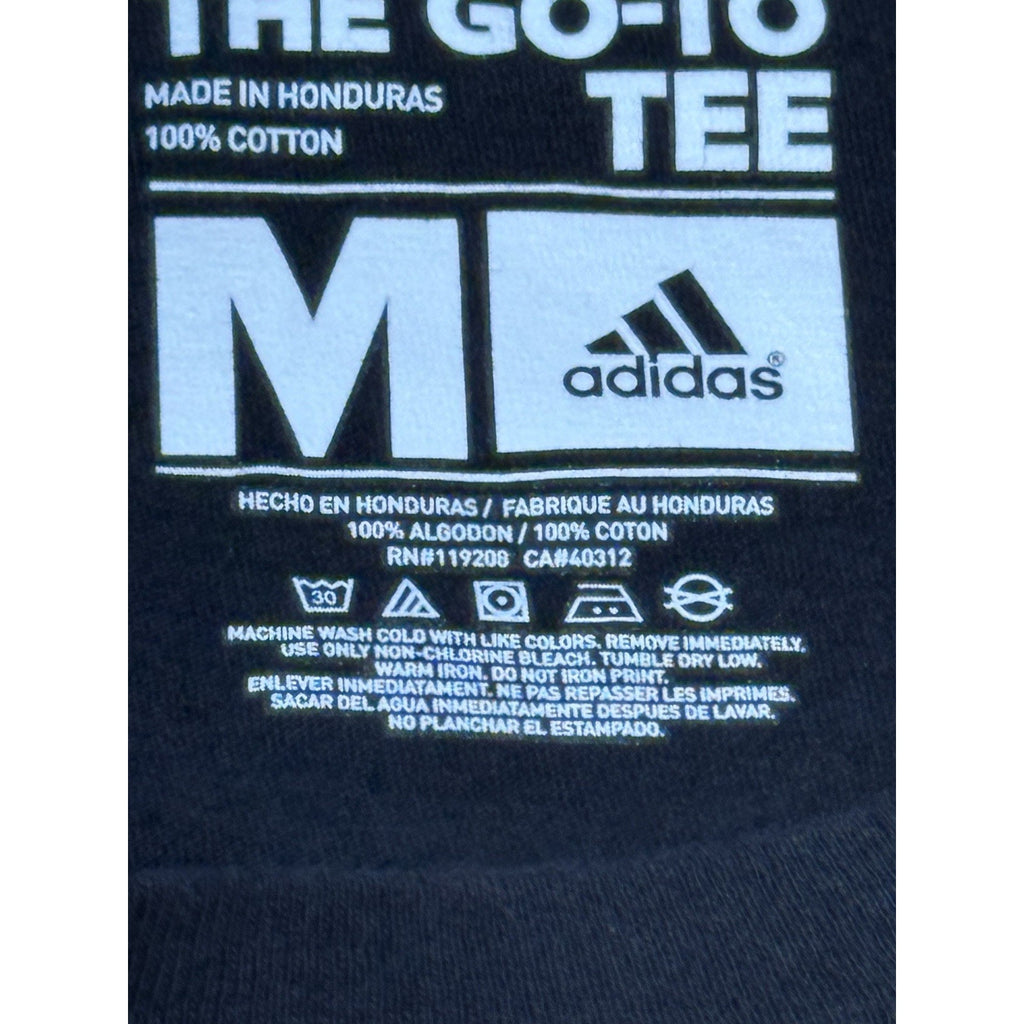 Chicago Bulls Adidas NBA Spell Out Basketball The Go To T-Shirt Black Men’s M