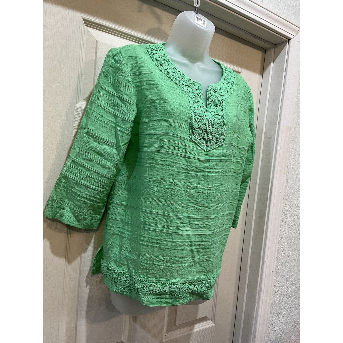 Alfred Dunner 3/4 Sleeve Embroidered Green Top with Neck Beading Women's Size PS