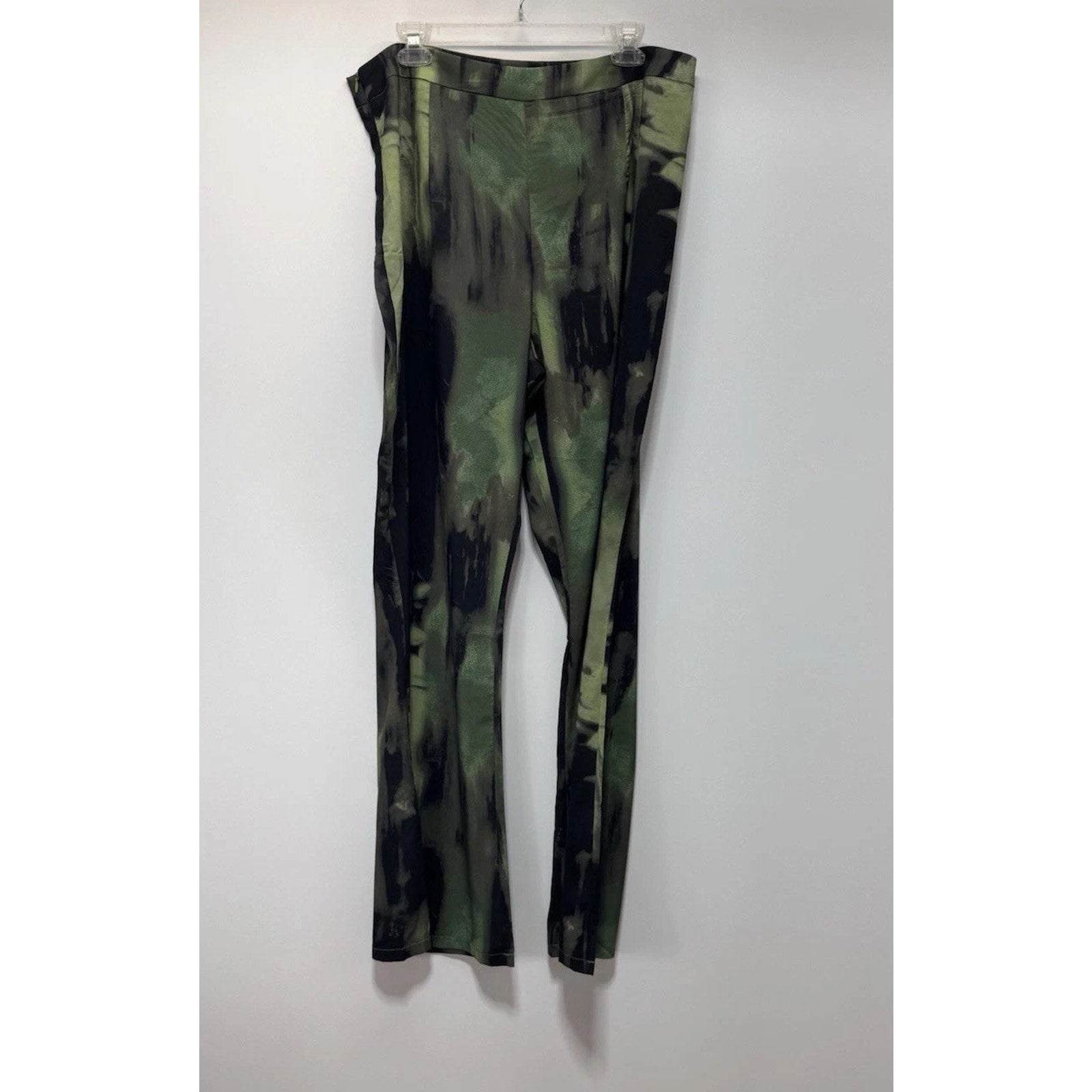 PRETTY LITTLE THING Plus Green Grunge Print Chiffon Flare Pants SIZE 12