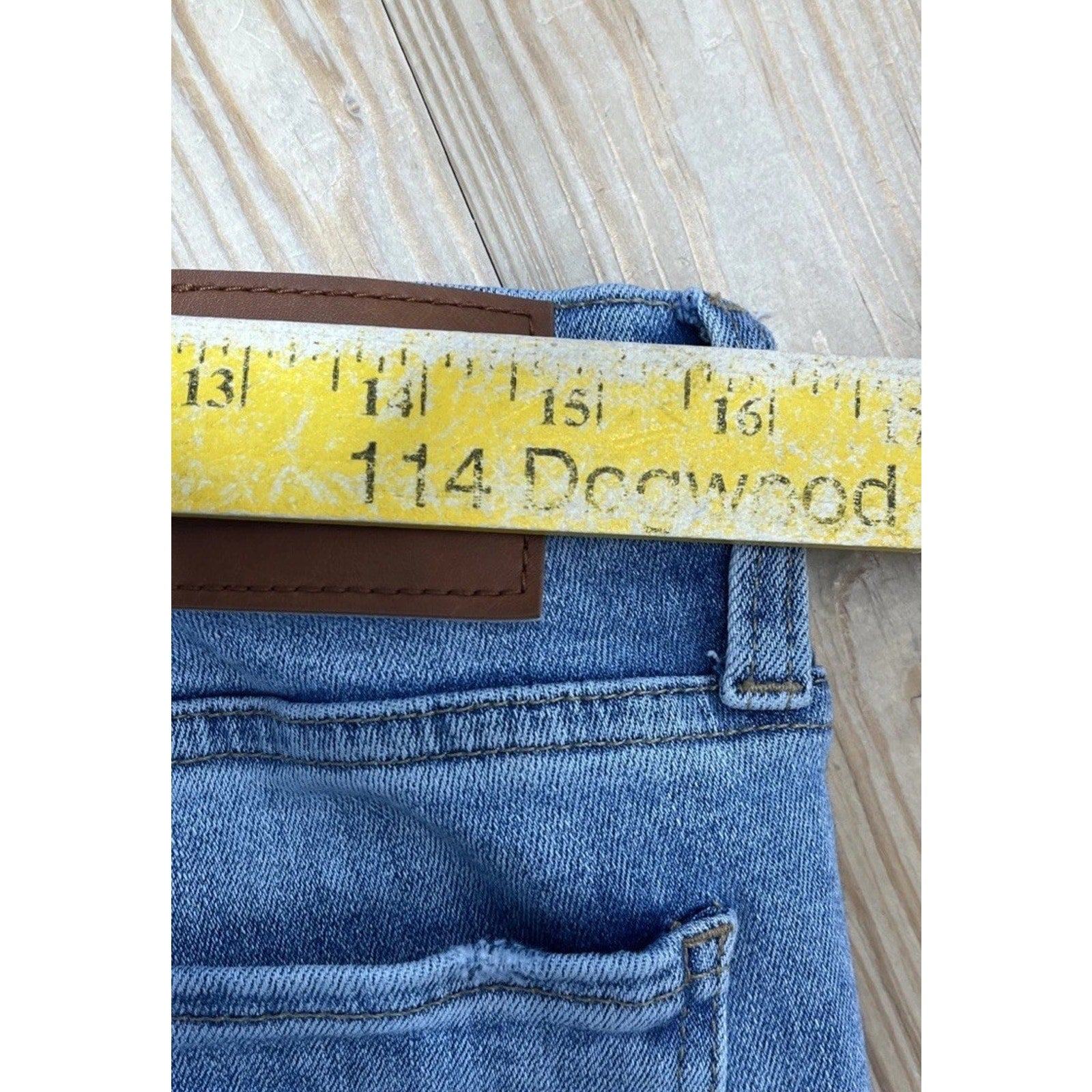 LUCKY BRAND MID RISE STRAIGHT SWEET JEANS STRETCH SIZE 12/31