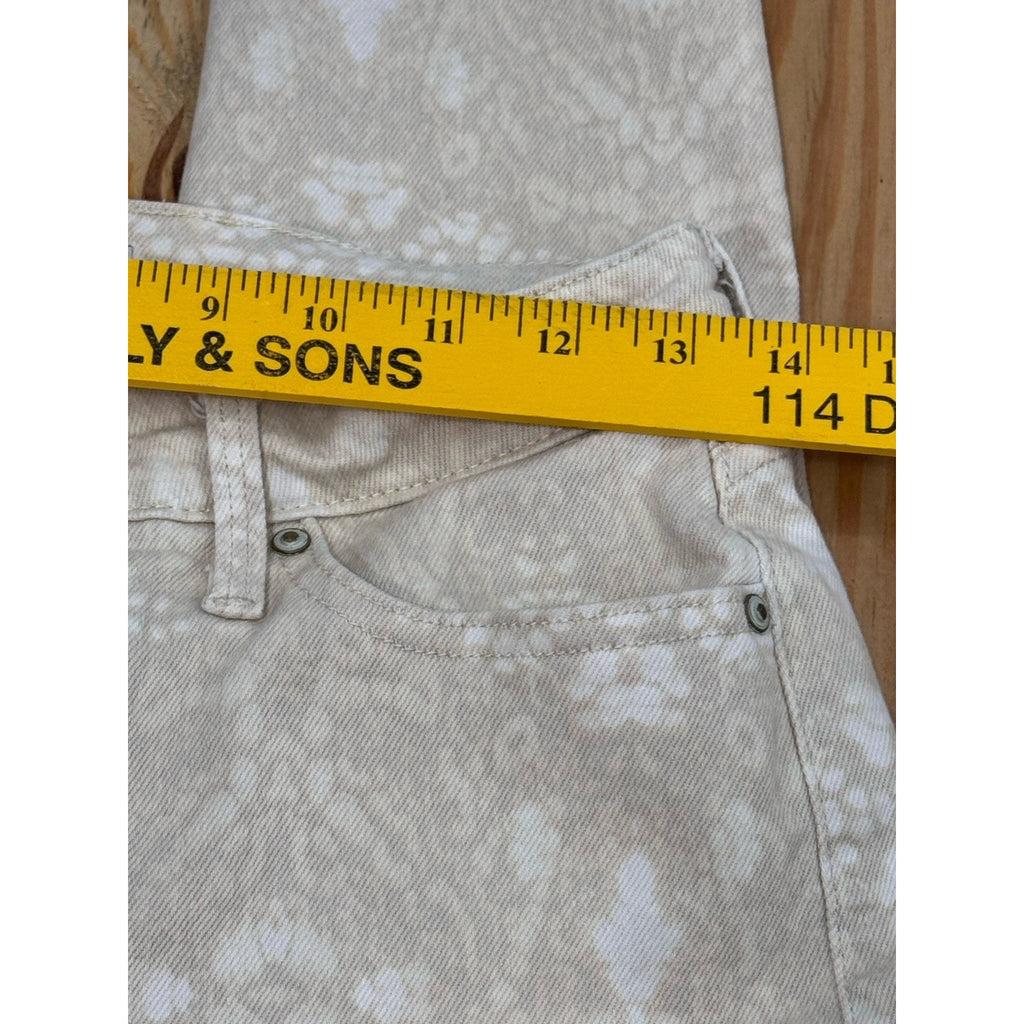 Levi's Size 6M Women’s Legging Jeans Inseam 28” Printed Cream and White