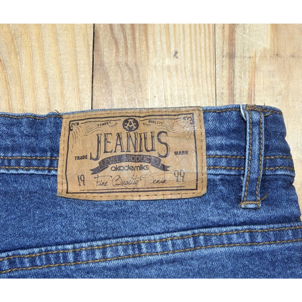 Akademiks Jeanius Men's Jeans Distressed Straight Leg Denim Sizes 34x32 Stretch