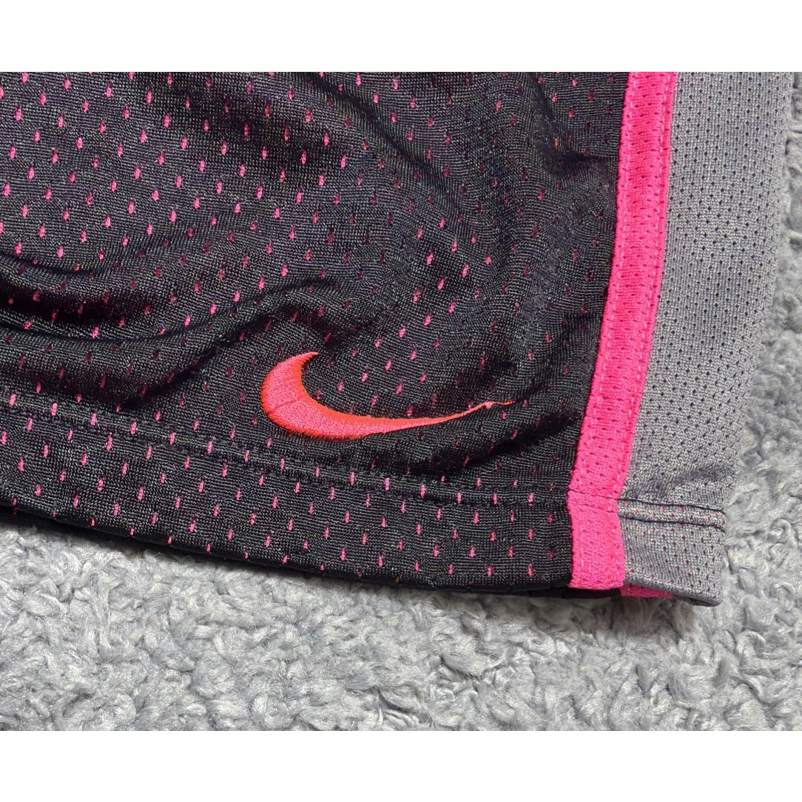 NIKE Dri-Fit Women's Sz L Black Gray Pink Swoosh Athletic Gym Shorts 613591-014