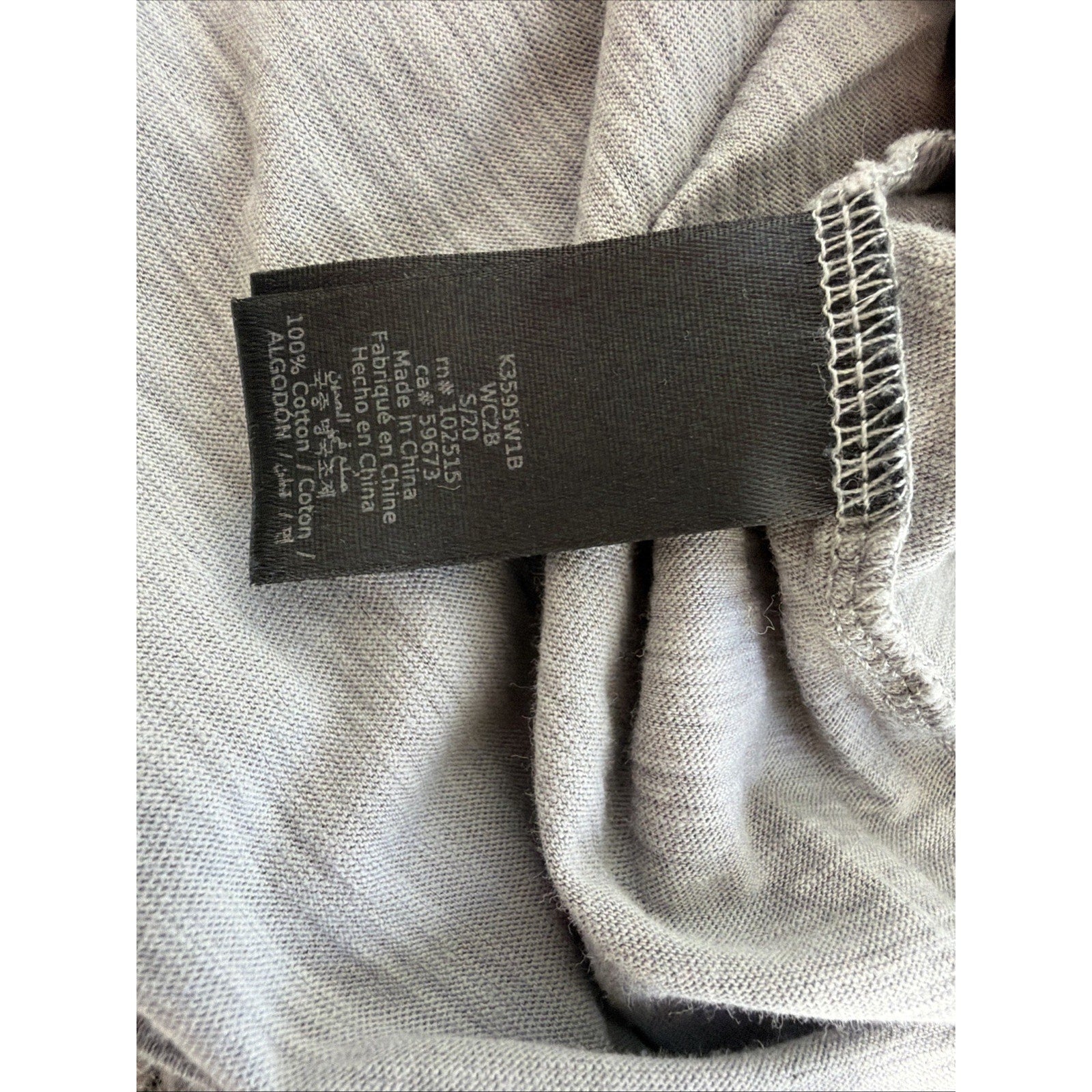 EUC XL Men's john Varvatos Miles Light Gray V Neck T-Shirt