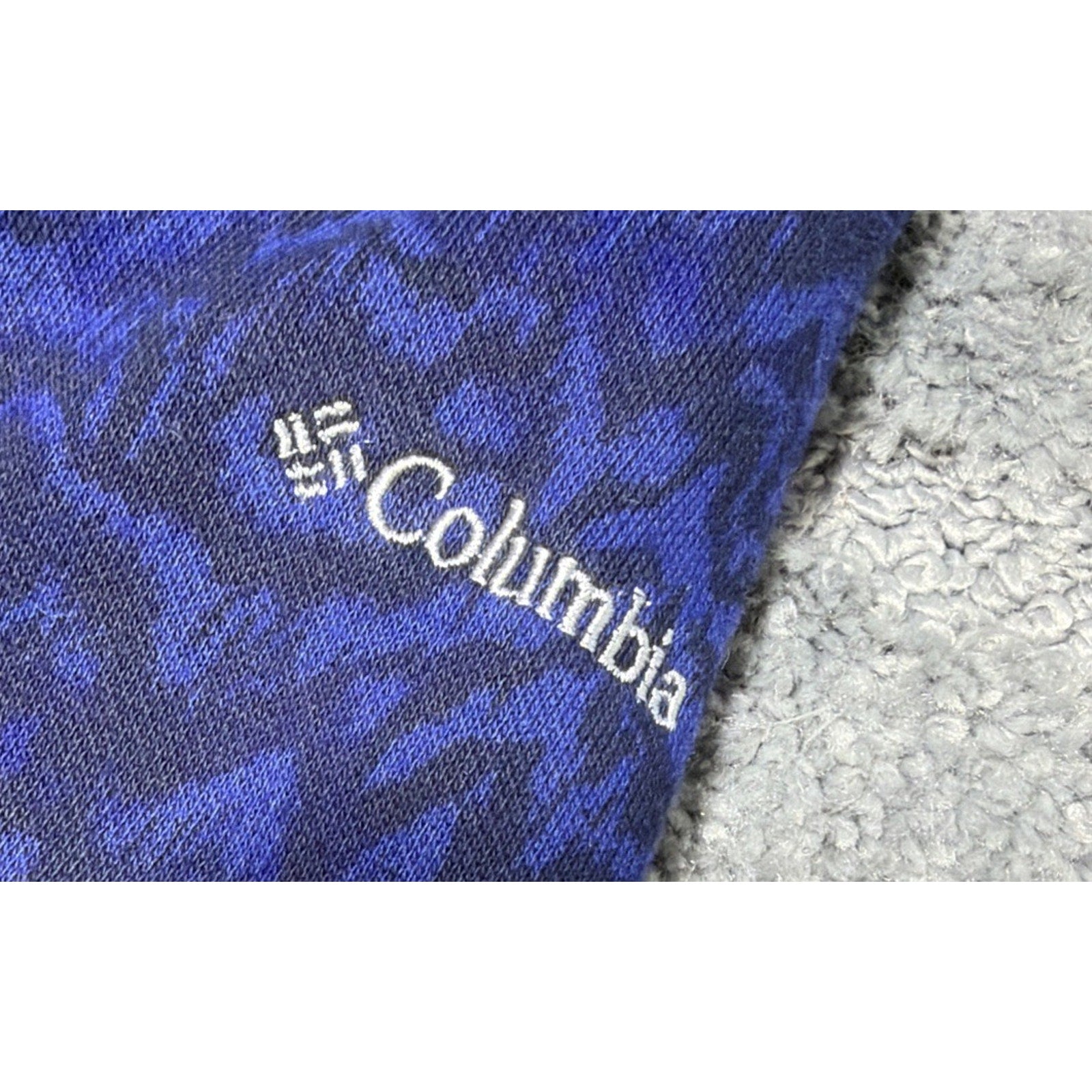 Columbia Woman’s Lodge Funnel Pullover Blue & Black Fleece Lined Size Medium