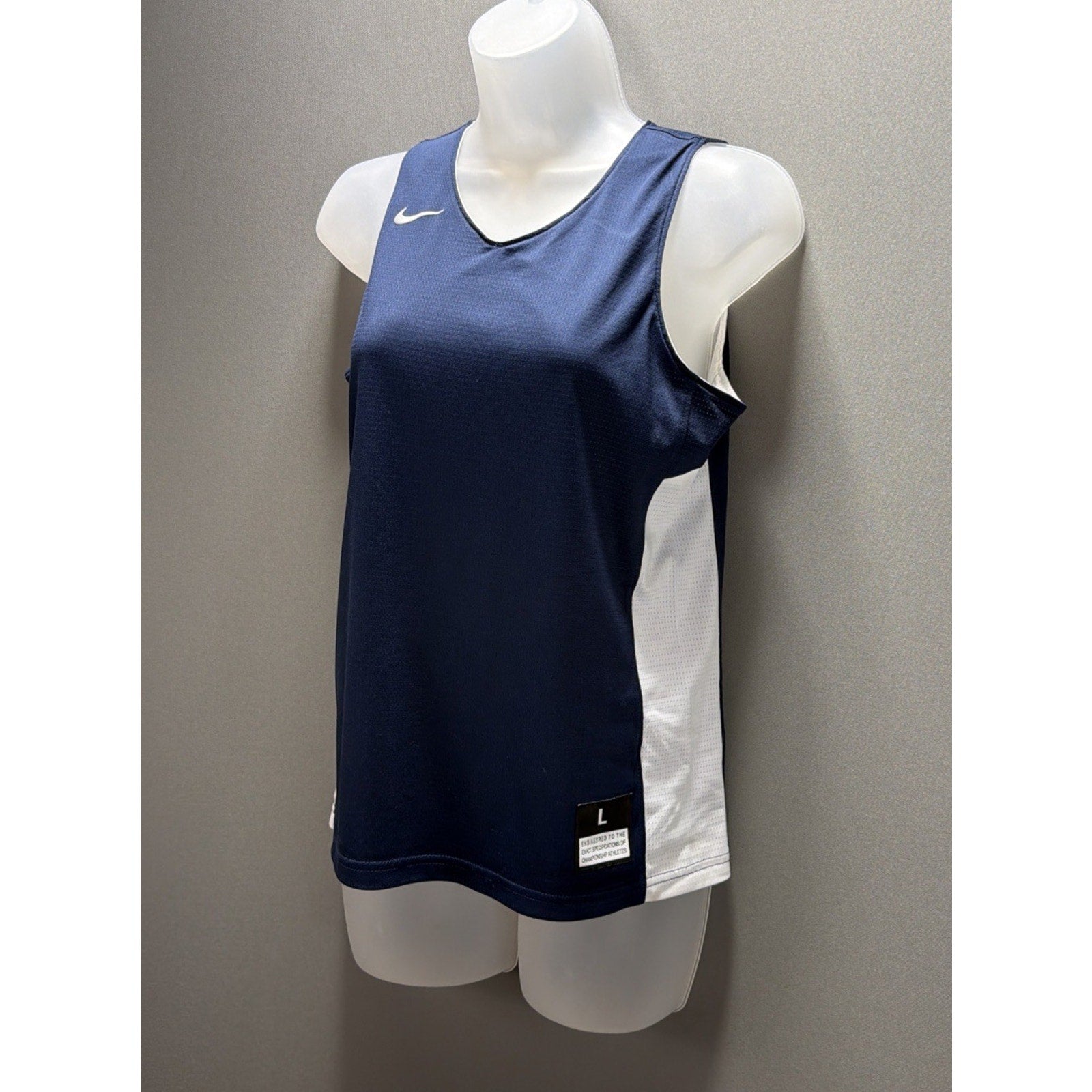 NIKE WOMENS Engineered BASKETBALL JERSEY TOP SIZE L NAVY/WHITE