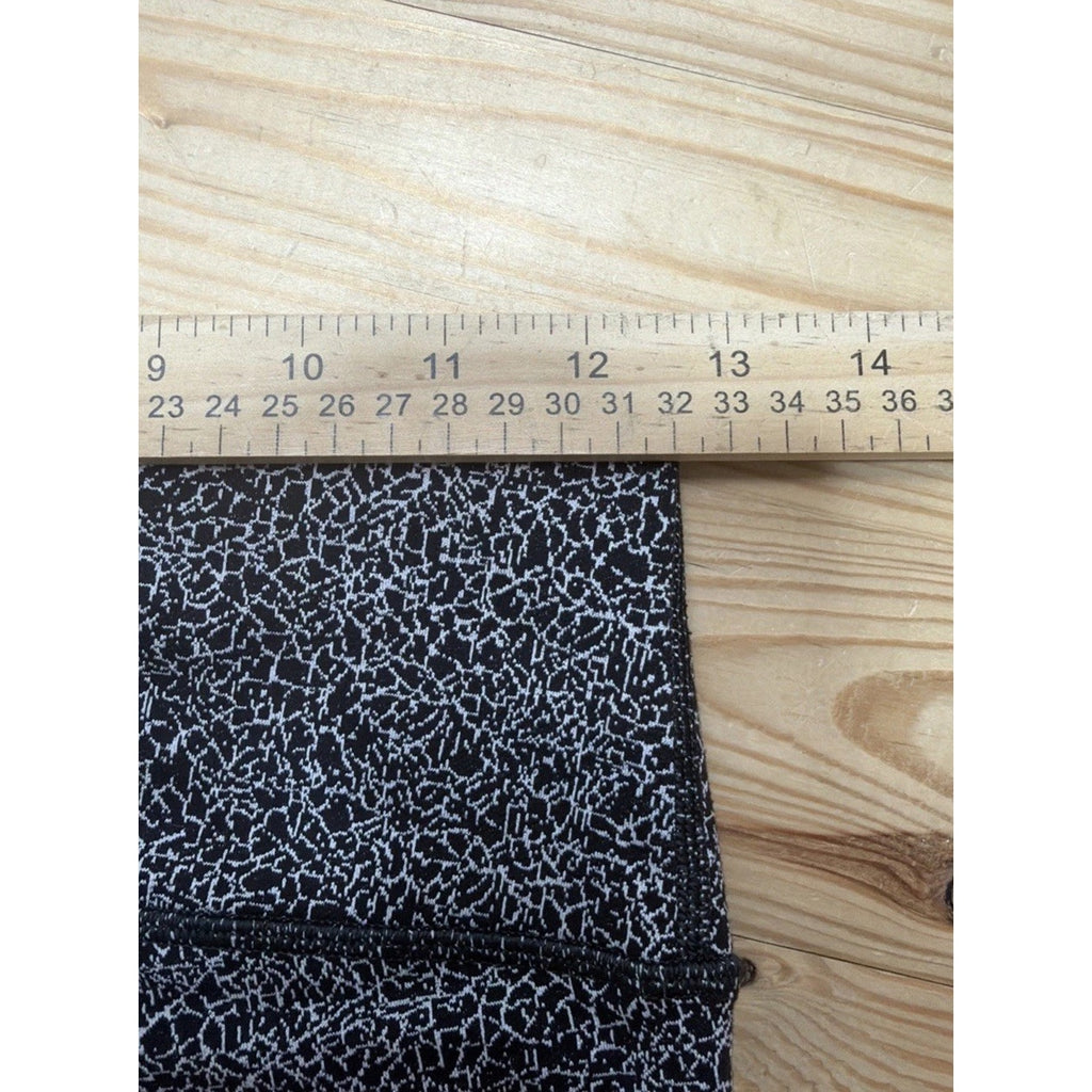 Lululemon Wunder Under Hi-Rise 1/2 Tight Luon 28” Jacquard Black/white Size 8