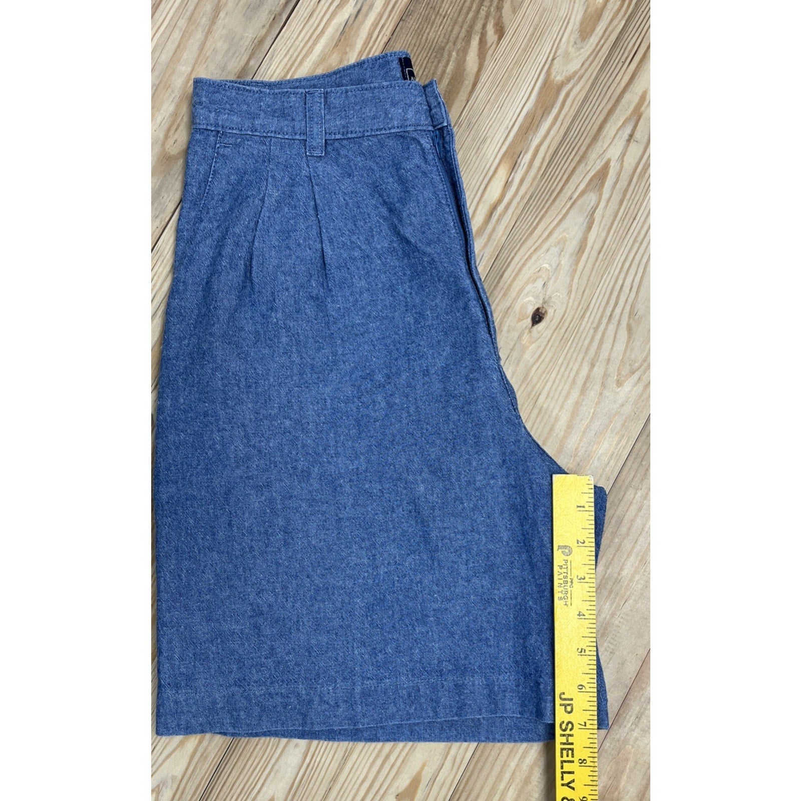 Vintage Lee Jeans Authentic Clothing Pleated Denim High Rise Shorts Size 10