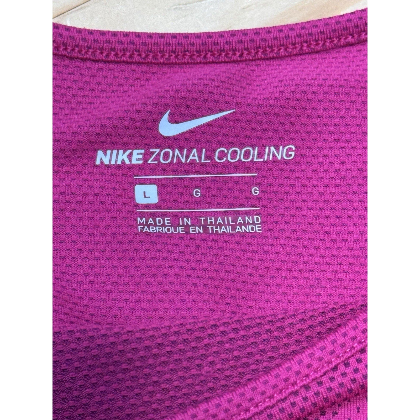 Nike Zonal Cooling Dri-Fit Pink Round Neck Athletic T-Shirt Women’s Size Large