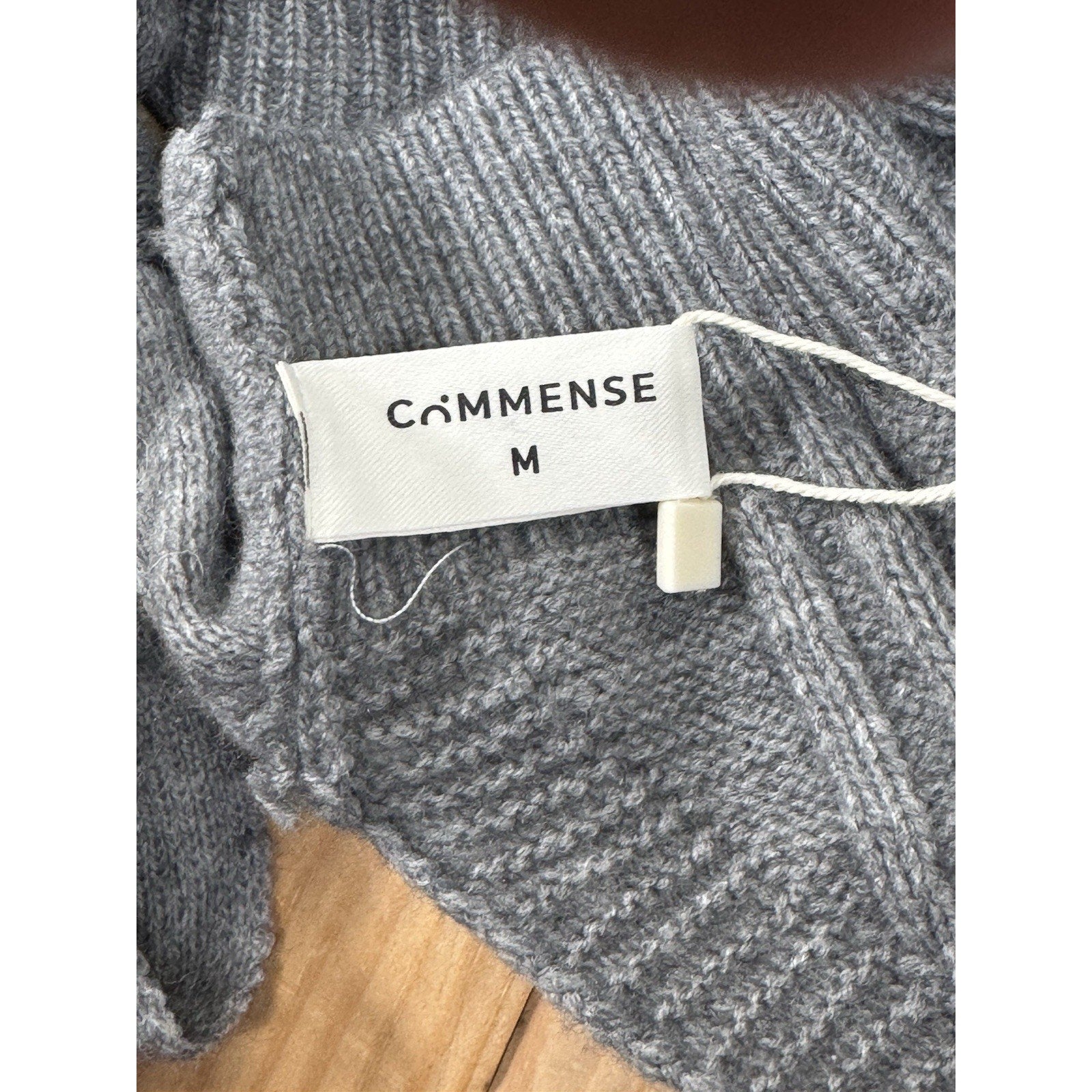 Commence NWT Open Back Cropped Sweater Size M Gray Cable Knit