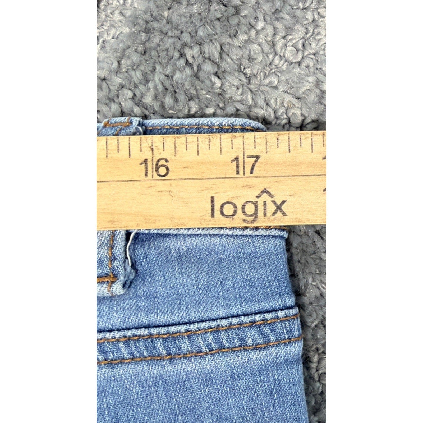 Vintage Candie's Denim Jean Cut Off Shorts Star Embroidered Patch Size 13