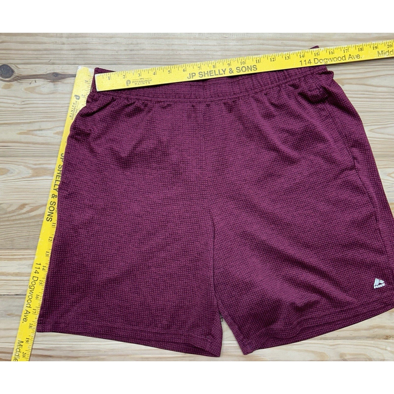 Reebok Men's Size L Burgundy Draw String Athletic Gym Basketball Shorts.