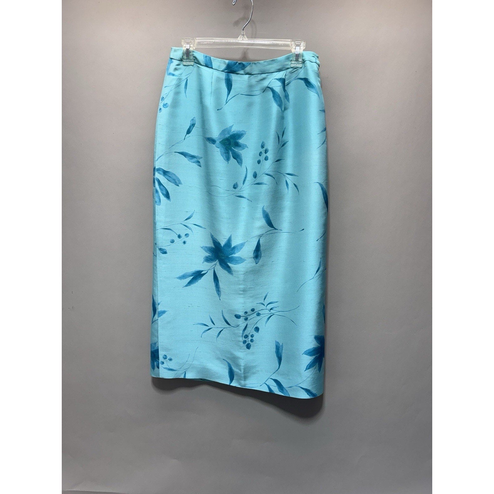 Jones New York Silk Skirt 10P Petite Blue Floral Midi Pencil Back Slit Lined