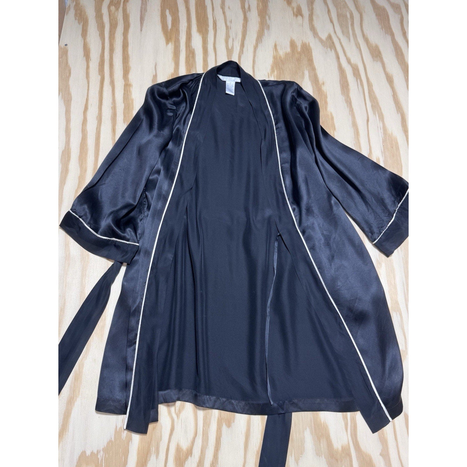 August Silk Intimates Black Silk Wrap Robe White Piping Women’s Size M Kimono