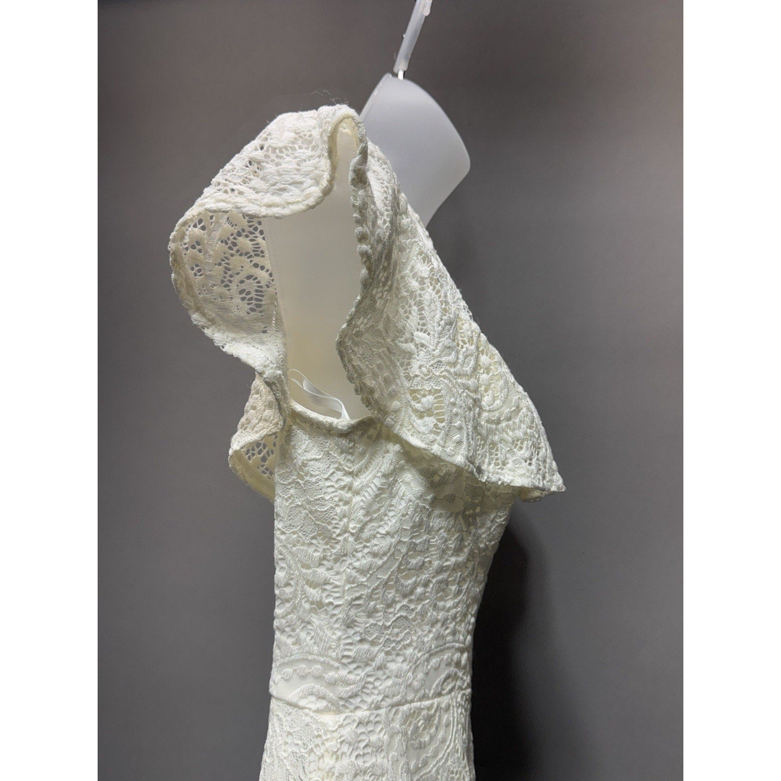B Darlin Ivory Lace Cold Shoulder Fit Flare Dress Juniors 5/6 NWT Macy’s Party