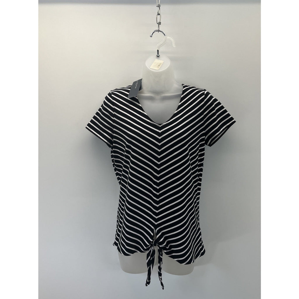 Jones New York Signature Black Short Sleeve Top. NWT. Small. Cute.