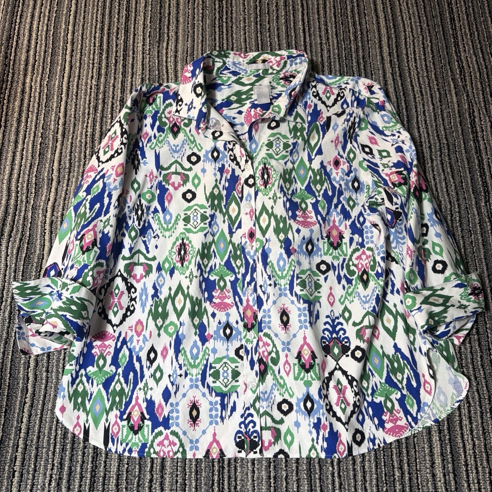 Chico’s No Iron Stretch Aztec Multi Color Button Front Top Size 4 Plus Size 20