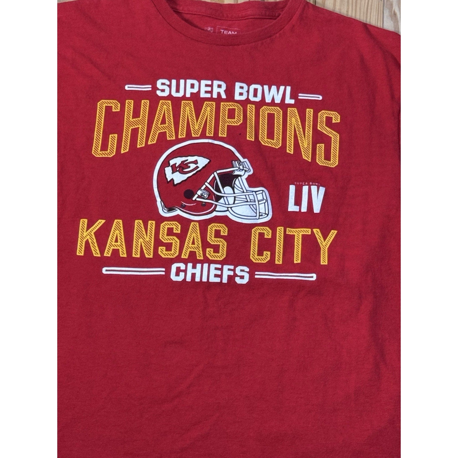 Kansas City Chiefs Team Apparel Super Bowl Champions LIV Red T-Shirt Size Med