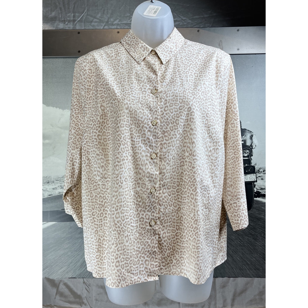 CHICOS Shirt Women's Size 3P Button Up Blouse Top Cheetah Print No Iron