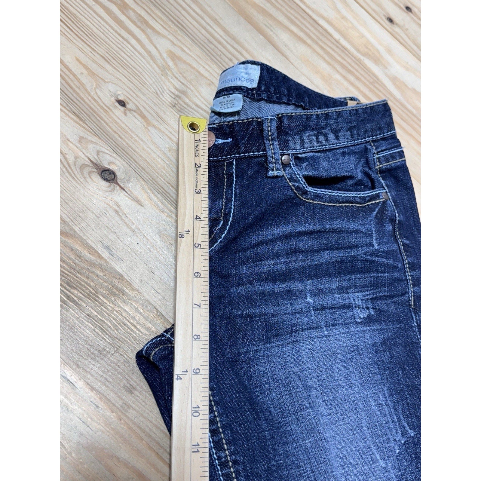 Maurices Dark Wash Distressed Capri Cropped Low Rise Jeans Women’s 9/10 NWT