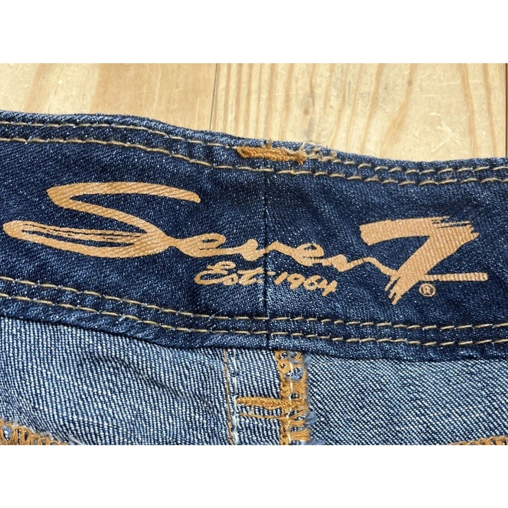 Seven 7 Luxe Shorts Womens Size 18 Blue Denim Midi Embroidered Pockets EUC