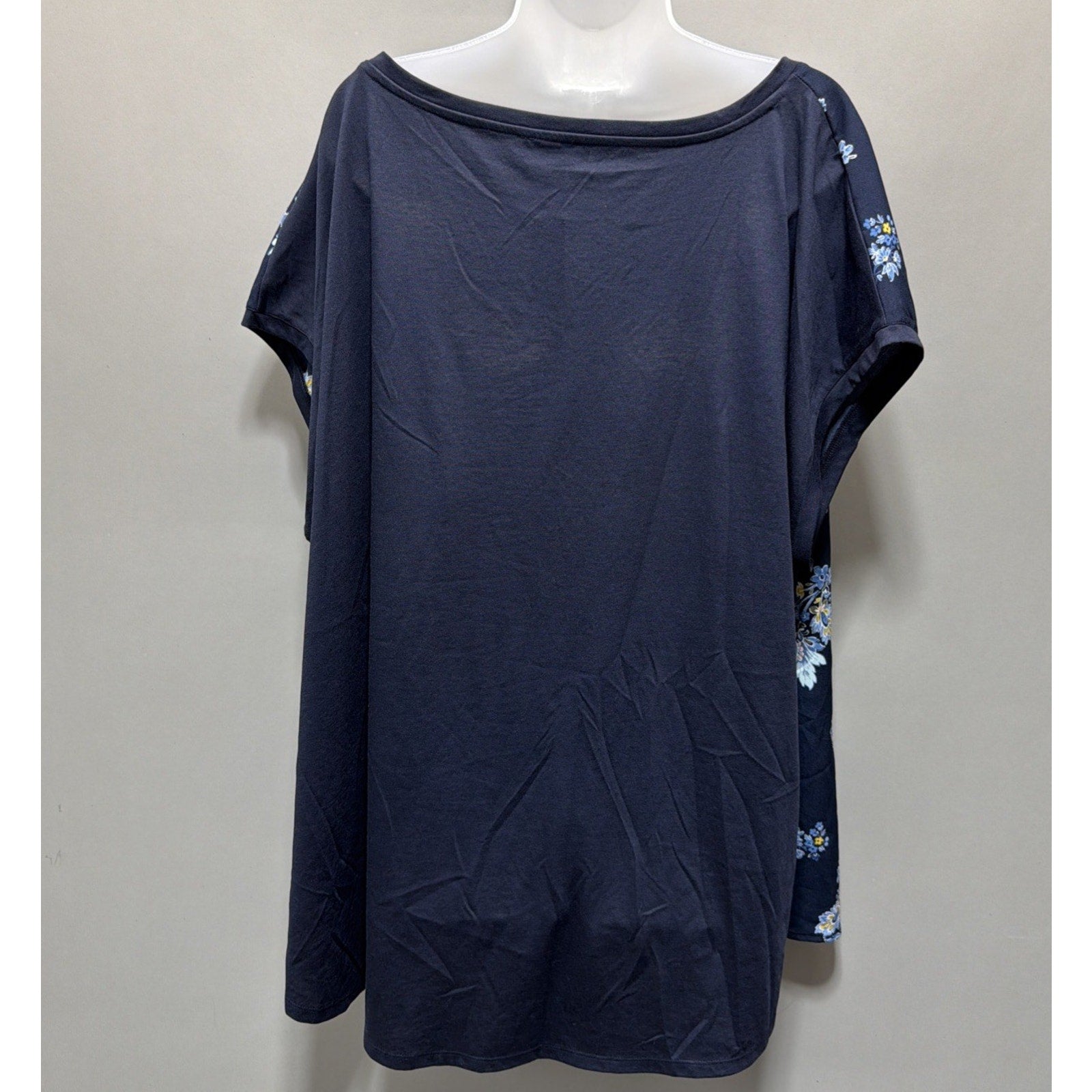 New! LANE BRYANT Women's 26/28 Sleeveless Navy Floral Pop Over top