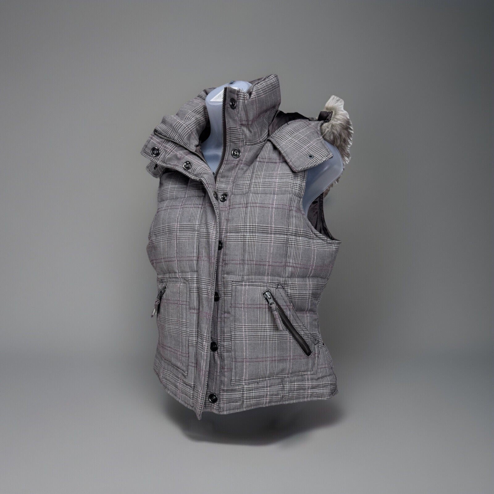 Aeropostale Plaid Down Puffer Vest Jacket Faux Fur Trim Hood Size Women’s Medium
