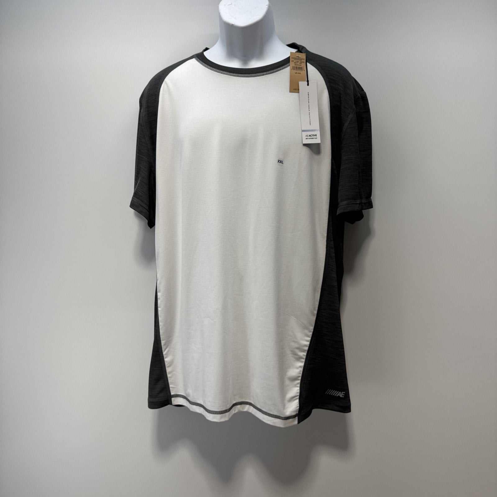 American Eagle Outfitters White and Gray Shirt Sleeve 360 Extreme Flex 2XL NWT