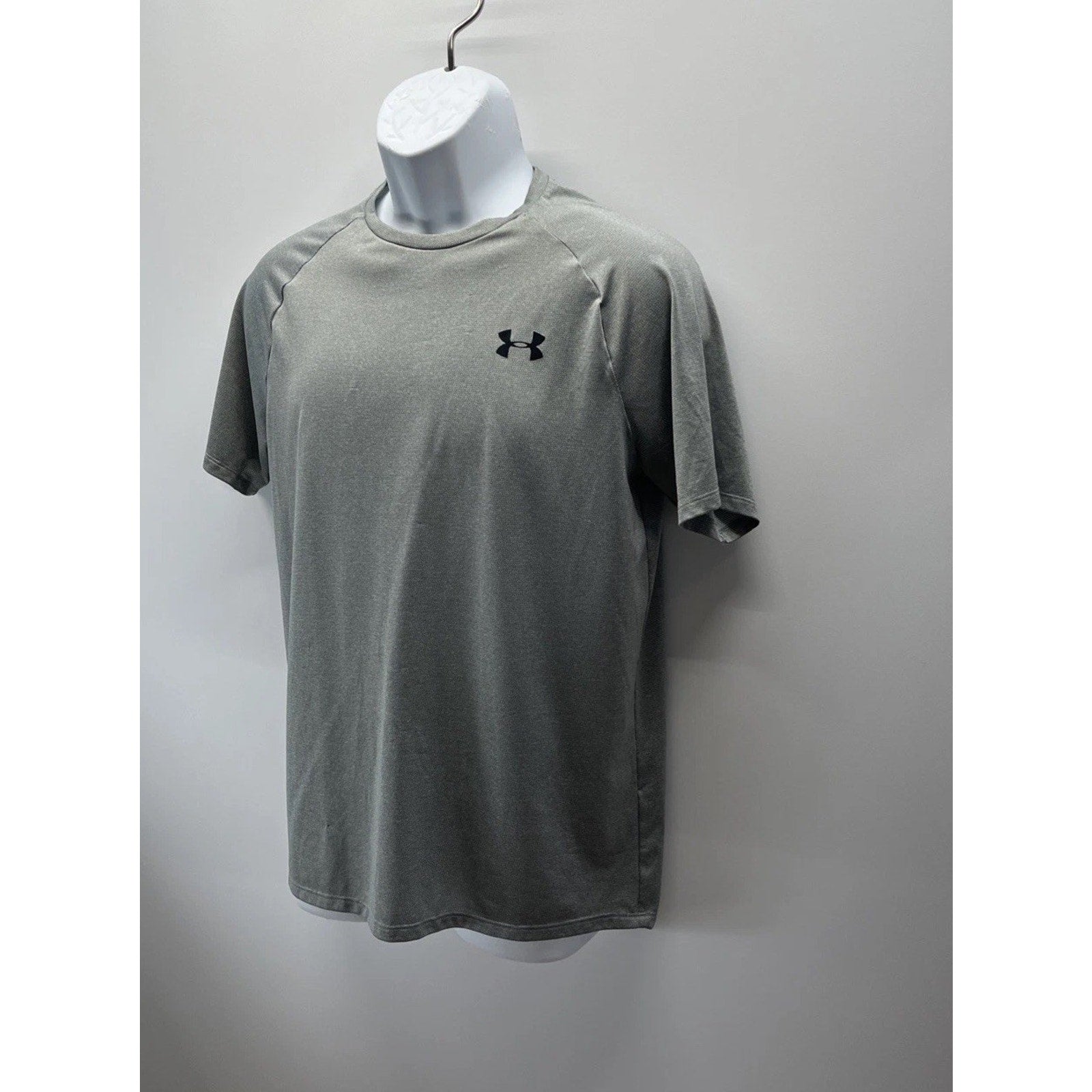 Under Armour Tech Tee Heat Gear Gray Loose Fit Lightweight Shirt Men’s Small