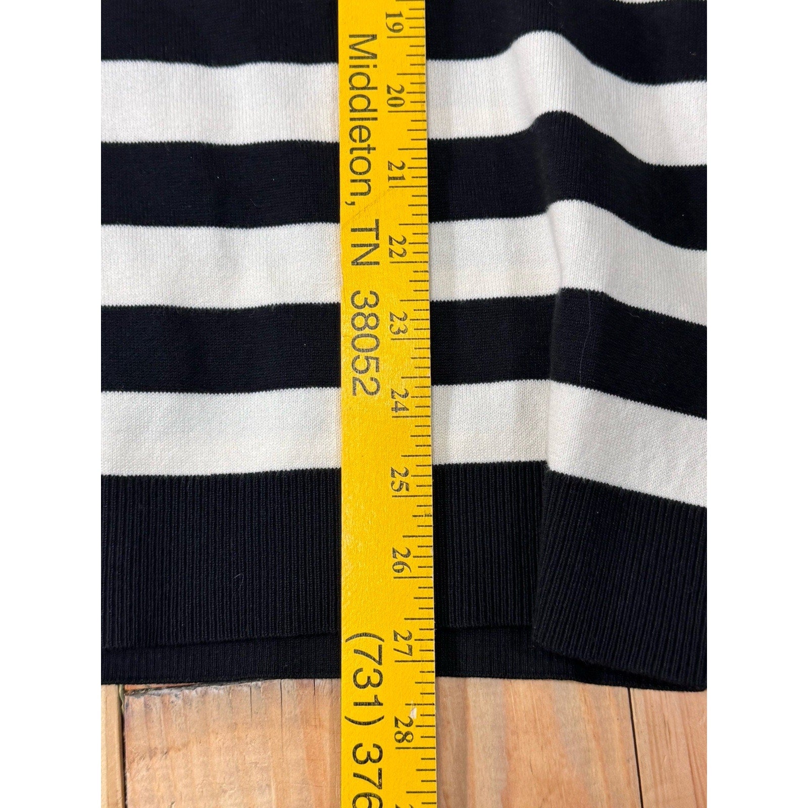Jones New York Sport Women’s Black & White Stripe Silver Button Cardigan Large