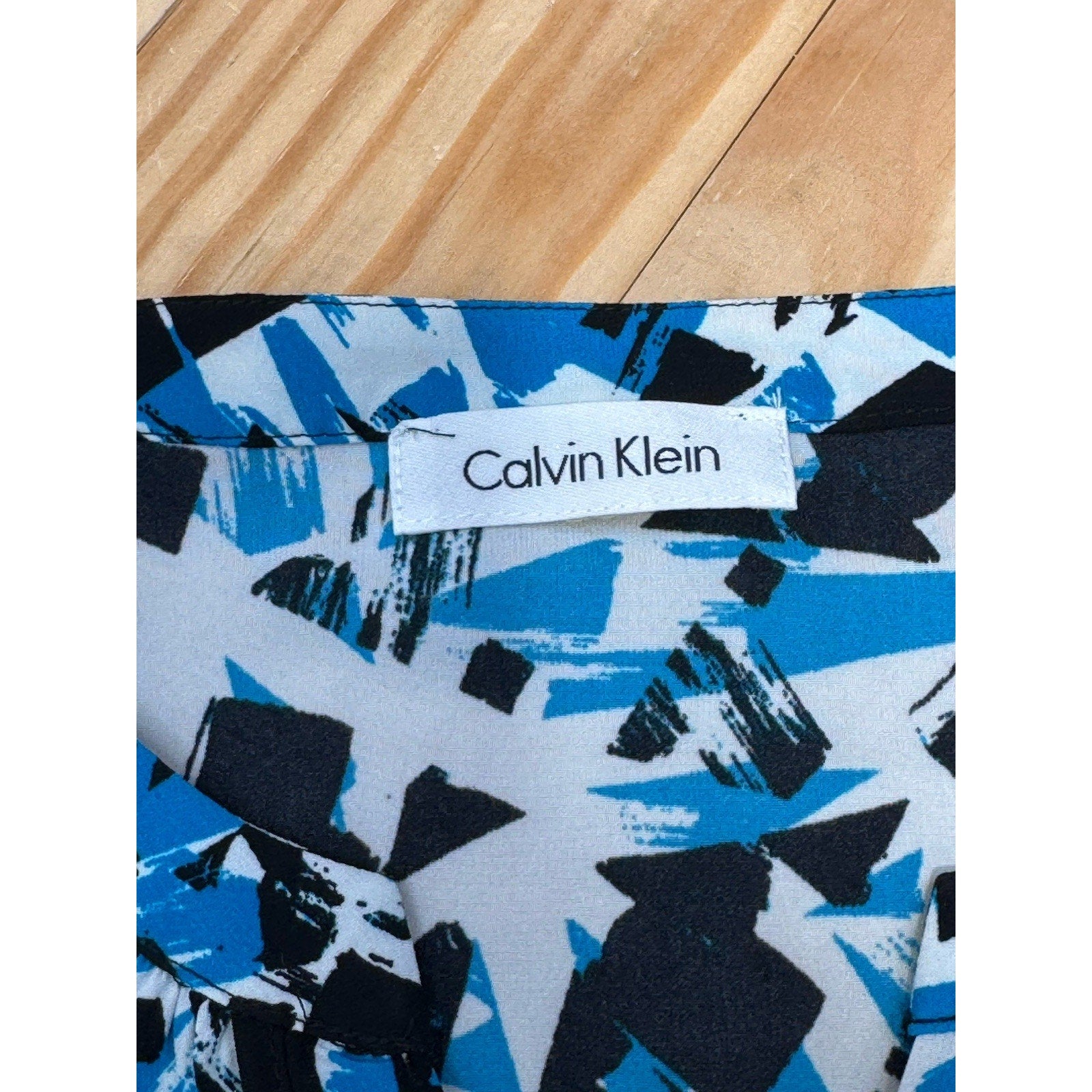 Calvin Klein Blue, Black & White Geometric Print Blouse Measures Petite Large