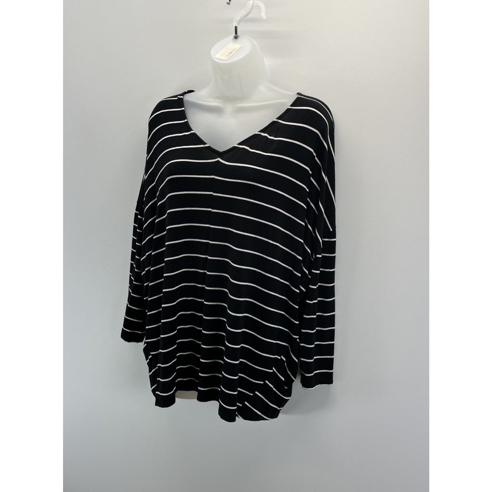 Chicos Black With White Stripe V Neck Relaxed Top Size 3 (XL) 3/4 Sleeves