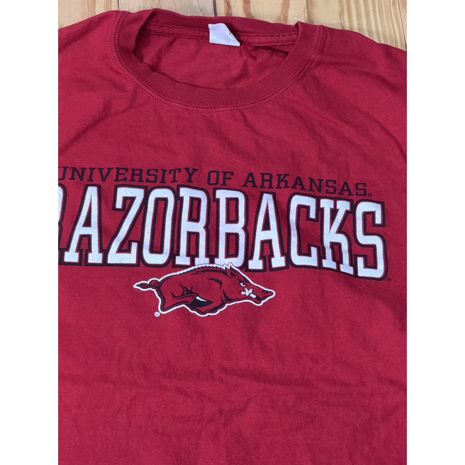 Arkansas Razorbacks Shirt Men's Medium Red White Tee Hanes