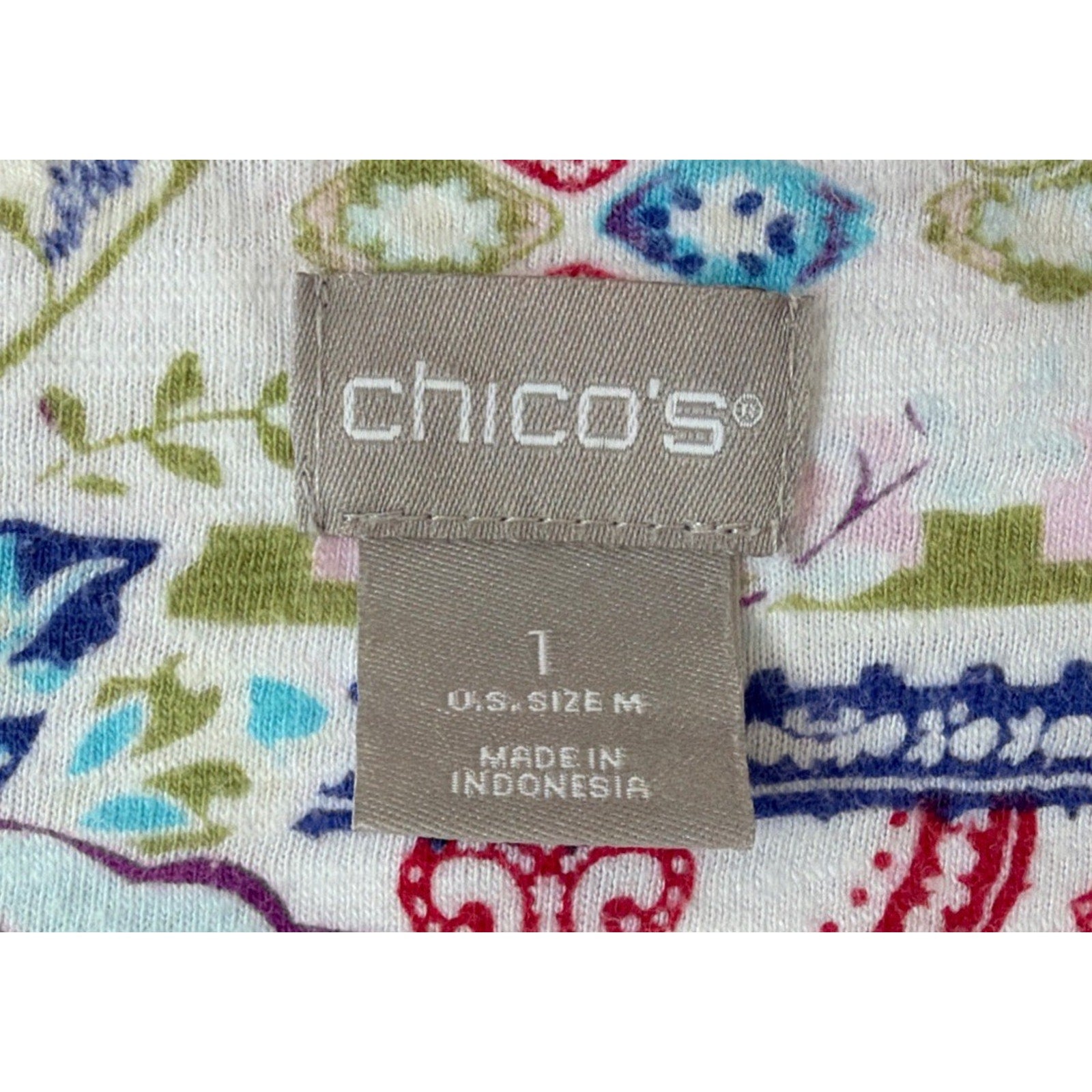 CHICO'S Sz 1 8/10 Medium 3/4 Sleeve Top Shirt Blouse V-Neck Colorful Artsy